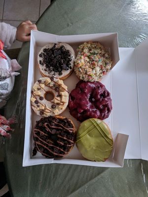 box of 6 doughnuts at Beechwood Doughnuts in St Catharines