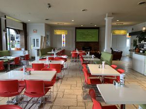 Inside at Thrive Organic Kitchen in Toronto