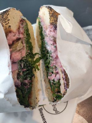 Vegan beetroot hummus Rucola bagel at Blueorange Coffee and Bagel - Alserbachstrasse in Vienna