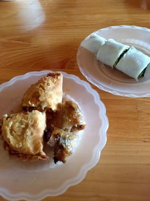 Yummy fried things and noodle roll at Bo De Quan in Hanoi