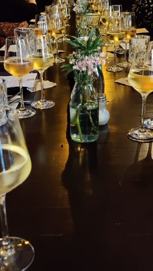 Veggies & Wine at Super Jami Kitchen in Stuttgart