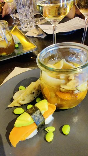 Veggies & Wine at Super Jami Kitchen in Stuttgart