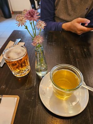 Mate + Kräutertee und ein süßes Sträußlein at Super Jami Kitchen in Stuttgart