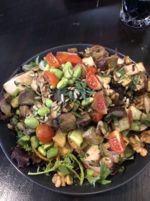 My favorite salad ♥️ roasted mushrooms, smoked tofu and edamame 10/10  at Super Jami Kitchen in Stuttgart