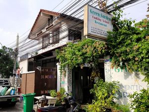 Entrance at Green Garden & May Kaidee Cooking School in Bangkok