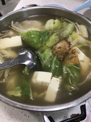 Mini hotpot  at Hwa Jin Vegetarian 華津素食 in West Singapore