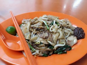 Dry hor fun   at Jin Yi Vegetarian 錦憶素食 in West Singapore