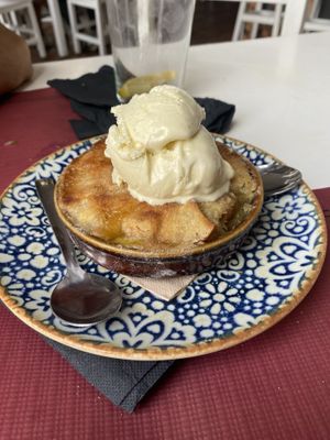 Crumble de manzana (unico postre vegano)  at El Boca a Boca in Oviedo