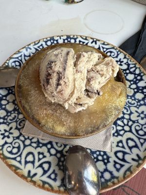 Crumble de manzana vegano  at El Boca a Boca in Oviedo