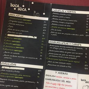 Opciones vegetarianas y veganas en carta at El Boca a Boca in Oviedo