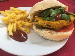 Hamburguesa vegana at El Boca a Boca in Oviedo