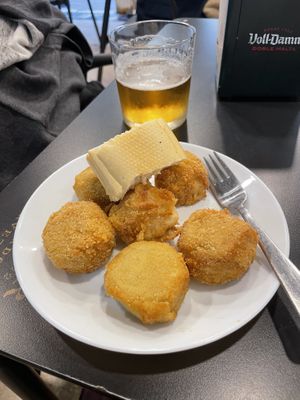Vegan croquettes   at Cafe-Obrador Okapi in Bilbao
