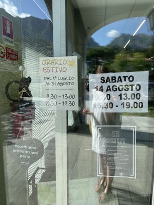 opening hours  at NaturaSi in Lecco