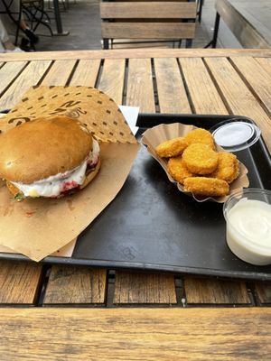 Pink Burger and soja nuggets  at Swing Kitchen - Schottenfeldgasse in Vienna
