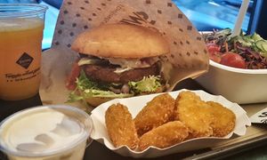 Green Heart Burger, Garden Salad and Meat like Nuggets at Swing Kitchen - Schottenfeldgasse in Vienna