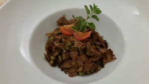 straccetti soia con piselli at Universo Vegano in Rimini