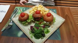 Sliders! at Tidjoori Restaurant in Dubai