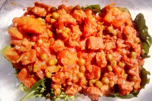Soy curry with spinach salad at Sociedade Portuguesa de Naturalogia in Lisbon
