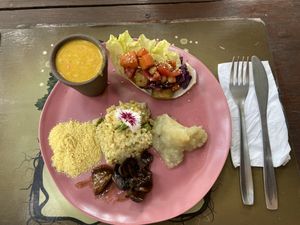 Prato do dia, na porção pequena   at Harmonia de Terra in Camboriu