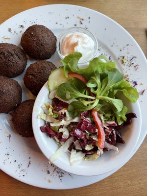 Falafels 🌱🌱 at Nepomuk in Reutlingen