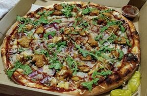 BBQ chik'n pizza at Vannucchi Brothers in Hollywood
