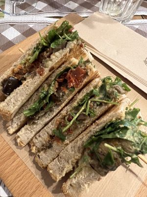 Meditativo  at Mi Casa Toasteria in Milan