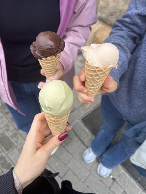 Vegan ice cream (pistachio, hazelnut and chocolate)   at Sol in Konstanz