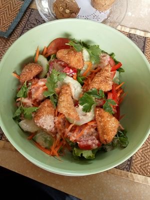 Vegan chicken salad at Cafe del mundo in Luang Prabang