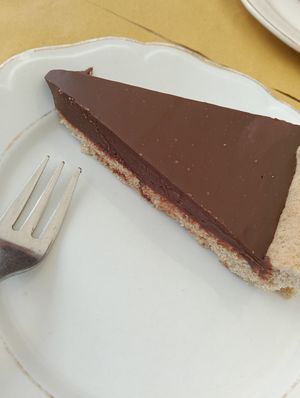 Cardamom and chocolate tart at Sali and Pistacchi in Domodossola