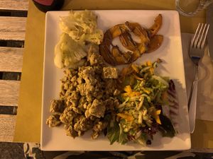 Tempeh and veggies  at Sali and Pistacchi in Domodossola