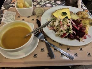 Un menú de 6 racioness  at Chimera in Krakow