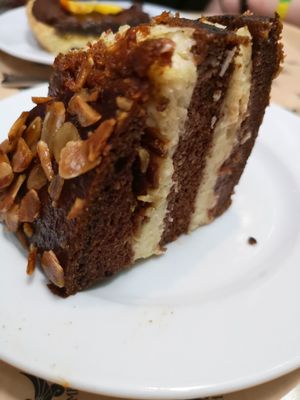 Vegan cake at Chimera in Krakow