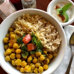 Cholay Bowl at Un Solo Sol in Los Angeles