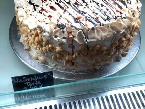 snickers cake at Holy Kitchen in Heidelberg