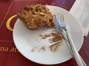 Vegan apple muffin  at Goji - Uma Atitude Saudavel in Lisbon