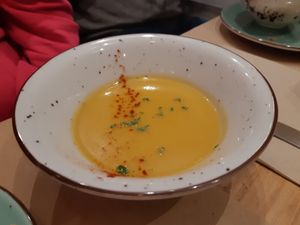 Menu of the day / Starter / Creamed pumpkin at Punto Vegano in Madrid