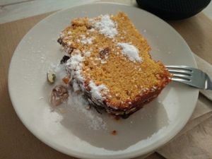 ginger cake at Punto Vegano in Madrid