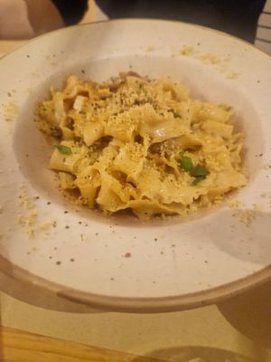 Pasta at Punto Vegano in Madrid