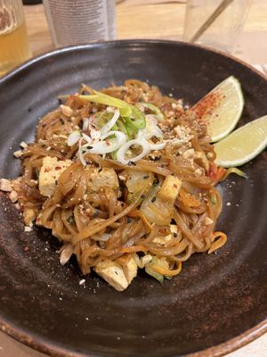 Pad Thai  at Punto Vegano in Madrid