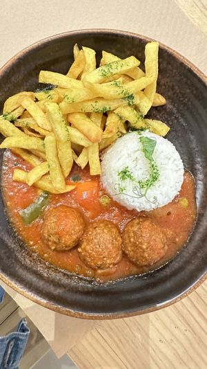 Quinoa meat balls  at Punto Vegano in Madrid