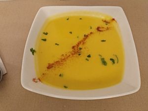 Daily menu / Sundays / First course / Pumpking cream at Punto Vegano in Madrid