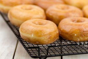 Donuts caseros, solo los fines de semana a mediodía. at Punto Vegano in Madrid