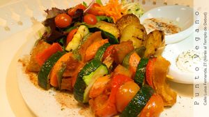 Brochetas de seitán. at Punto Vegano in Madrid