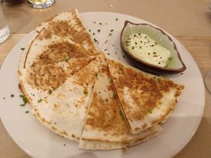 Starter / Quesadillas at Punto Vegano in Madrid
