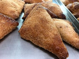 Fagottino di riso crema vegana e uvetta  at Pasticceria San Marco in Ospitaletto