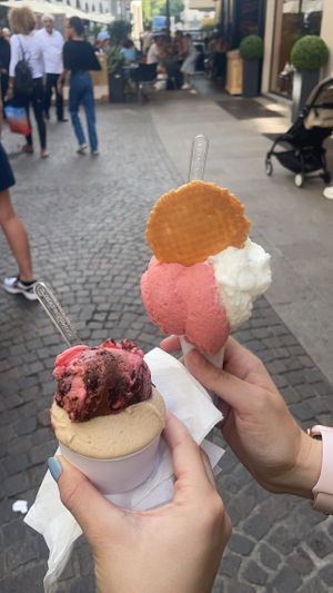 Lemon and strawberry sorbet  at Vanilla Gelati Italiani in Milan