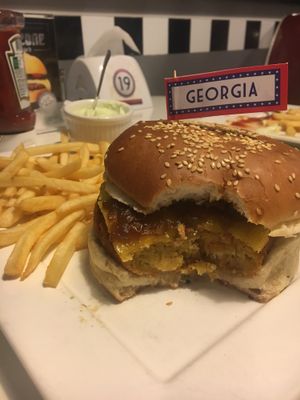 Chickpea burger at Radio Burger in Joinville