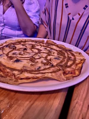 Pizza BDSM at Lata de Zinc in Oviedo