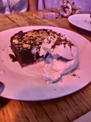 Brownie! at Lata de Zinc in Oviedo