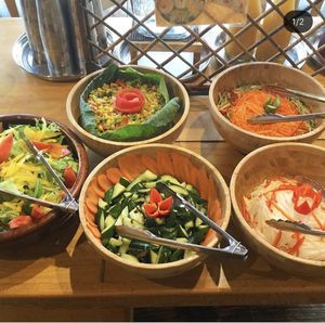 Fresh green salad  at Havan Dining in Niigata